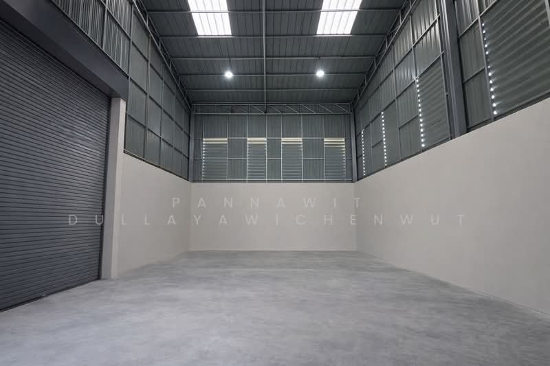 Office, warehouse, showroom for rent, 279 sq.m., Khlong Chan, Bang Kapi, Bangkok (Code: JKP370), Bangkok, Khlong Chan, Bang Kapi, Bangkok, , 279 sqm, Warehouse/Factory For Rent, by Pannawit Dullayawichenwut, 500263746 - DDproperty.com