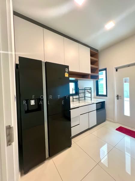 Grand Britania Bangna KM.12, Samut Prakan, 64 Soi 5, Bangphli Yai, Bang Plee, Samut Prakan, 4 Bedrooms, 255 sqm, Single Detached House For Rent, by Forty-Six Real Estate Group, 500263769 - DDproperty.com