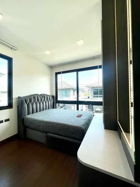 Grand Britania Bangna KM.12, Samut Prakan, 64 Soi 5, Bangphli Yai, Bang Plee, Samut Prakan, 4 Bedrooms, 255 sqm, Single Detached House For Rent, by Forty-Six Real Estate Group, 500263769 - DDproperty.com