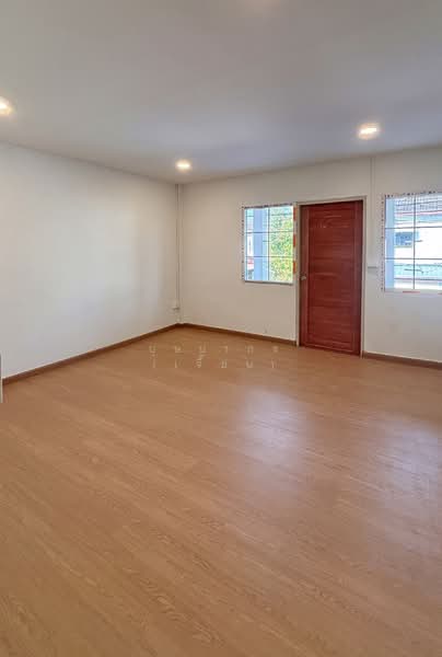 บ้านสวย หลังริม หมู่บ้าน ระเบียงทอง 3 ถนนเทพรักษ์ สายไหม ใกล้ บิ๊กซี สะพานใหม่, Bangkok, เทพรักษ์, Khlong Tanon, Sai Mai, Bangkok, 2 Bedrooms, 100 sqm, Townhouse For Sale, by บุษบากร (เจี๊ยบ), 500263776 - DDproperty.com