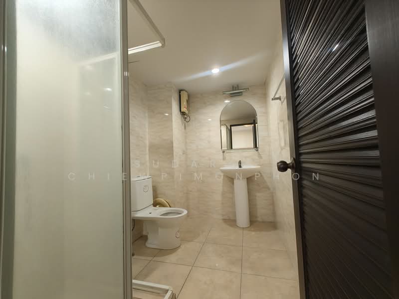 Lumpini Place Narathiwas 24, Bangkok, Sathu Pradit 19 Alley 3, Chong Nonsi, Yan Nawa, Bangkok, 3 Bedrooms, 128 sqm, Condo For Sale, by Sudarat Chiewpimonphon, 500263787 - DDproperty.com