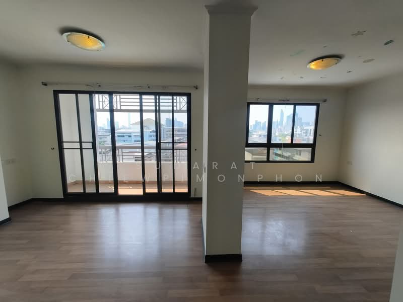 Lumpini Place Narathiwas 24, Bangkok, Sathu Pradit 19 Alley 3, Chong Nonsi, Yan Nawa, Bangkok, 3 Bedrooms, 128 sqm, Condo For Sale, by Sudarat Chiewpimonphon, 500263787 - DDproperty.com