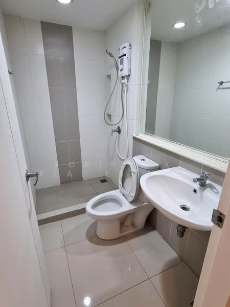 Baan Klang Muang Kalpapruek, Bangkok, Thonburi Court Road, Bang Wa, Phasi Charoen, Bangkok, 3 Bedrooms, 140 sqm, Townhouse For Rent, by Forty-Six Real Estate Group, 500263789 - DDproperty.com