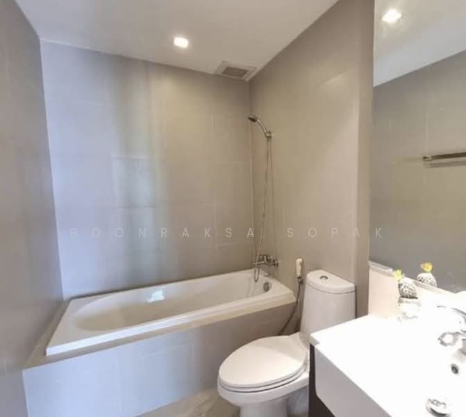 Noble Remix, Bangkok, 772 Soi Sukhumvit 36, Sukhumvit Road, Khong Tan, Khlong Toei, Bangkok, 2 Bedrooms, 88 sqm, Condo For Rent, by Boonraksa Sopak, 500263818 - DDproperty.com