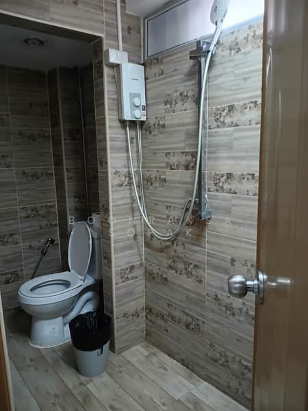 5-BR Townhouse, Bangkok, Khlong Tan Nua, Watthana, Bangkok, 5 Bedrooms, 448 sqm, Townhouse For Rent, by Boonraksa Sopak, 500263900 - DDproperty.com