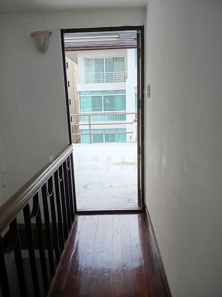 5-BR Townhouse, Bangkok, Khlong Tan Nua, Watthana, Bangkok, 5 Bedrooms, 448 sqm, Townhouse For Rent, by Boonraksa Sopak, 500263900 - DDproperty.com