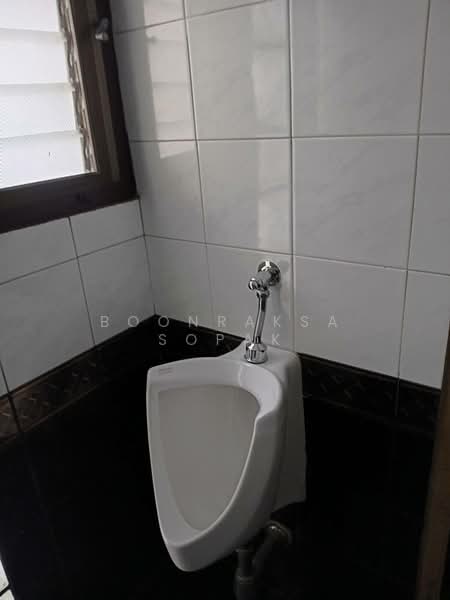 5-BR Townhouse, Bangkok, Khlong Tan Nua, Watthana, Bangkok, 5 Bedrooms, 448 sqm, Townhouse For Rent, by Boonraksa Sopak, 500263900 - DDproperty.com