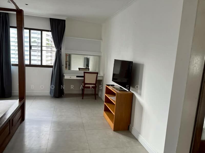 Kallista Mansion, Bangkok, 64 Soi Sukhumvit 11, Khlongtoei Nua, Watthana, Bangkok, 3 Bedrooms, 315 sqm, Condo For Rent, by Boonraksa Sopak, 500263978 - DDproperty.com