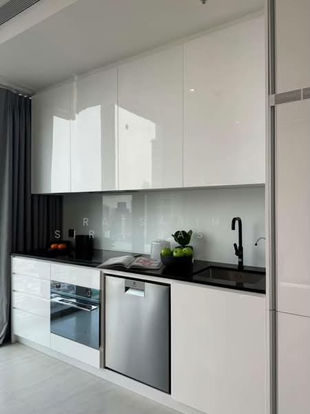 Tait Sathorn 12, Bangkok, Soi Sathorn 12, Sathorn Road, Silom, Bang Rak, Bangkok, 2 Bedrooms, 105 sqm, Condo For Rent, by Ratsarin Sirinipaspong, 500264036 - DDproperty.com