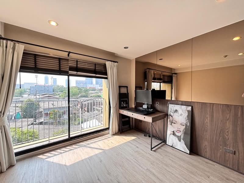 Noble Above Wireless-Ruamrudee, Bangkok, Wireless Road, Lumphini, Pathum Wan, Bangkok, 3 Bedrooms, 123 sqm, Condo For Rent, by Trinity Relocation Consultant Co.,Ltd, 500264116 - DDproperty.com