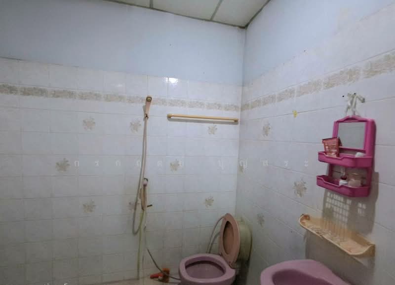 Rinthong Village : หมู่บ้านรินทร์ทอง ลำลูกกา, Pathum Thani, ลำลูกกา 13, Khu Khot, Lam Luk Ka, Pathum Thani, 2 Bedrooms, 110 sqm, Townhouse For Sale, by กรกฤตย์ บุญสระ, 500264144 - DDproperty.com