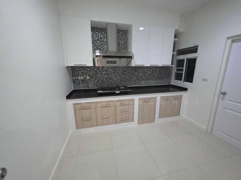 Grand Bangkok Boulevard Rama 9 - Srinakarindra, Bangkok, Krungthep Kritha 17 Alley, Thap Chang, Saphan Sung, Bangkok, 4 Bedrooms, 300 sqm, Single Detached House For Rent, by Usuma Usumachat, 500264152 - DDproperty.com