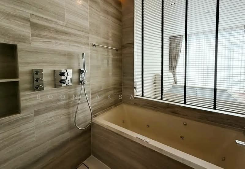 Q1 Sukhumvit, Bangkok, 1 Sukhumvit Road, Khlong Toei, Khlong Toei, Bangkok, 2 Bedrooms, 108 sqm, Condo For Rent, by Boonraksa Sopak, 500264163 - DDproperty.com