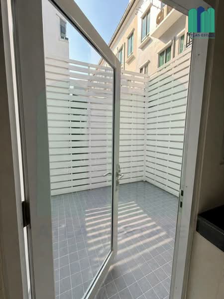 Baan Klangmuang Grand De Paris Ratchada, Bangkok, Pradit Manutham Road, Wang Thonglang, Wang Thonglang, Bangkok, 3 Bedrooms, 240 sqm, Townhouse For Rent, by Sunitra Sachdev, 500264222 - DDproperty.com