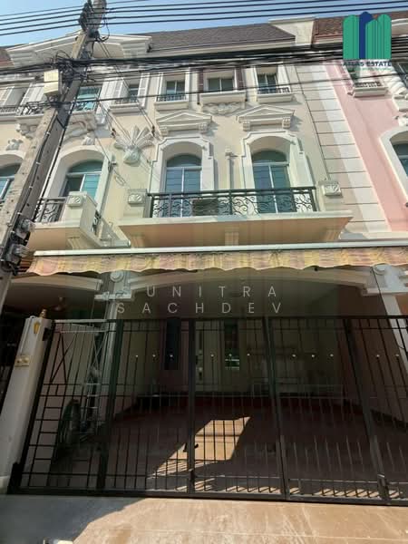 Baan Klangmuang Grand De Paris Ratchada : บ้านกลางเมือง แกรนด์ เดอ ปารีส รัชดา, กรุงเทพ, ถนนประดิษฐ์มนูธรรม, วังทองหลาง, วังทองหลาง, กรุงเทพ, 240 ตร.ม., ทาวน์เฮ้าส์ ให้เช่า, โดย Sunitra Sachdev, 500264222 - DDproperty.com