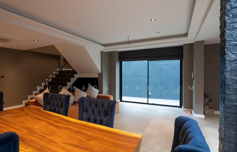 4-BR House, Bangkok, Saphan Song, Wang Thonglang, Bangkok, 4 Bedrooms, 250 sqm, Single Detached House For Sale, by Suchada Yodyiem, 500264233 - DDproperty.com