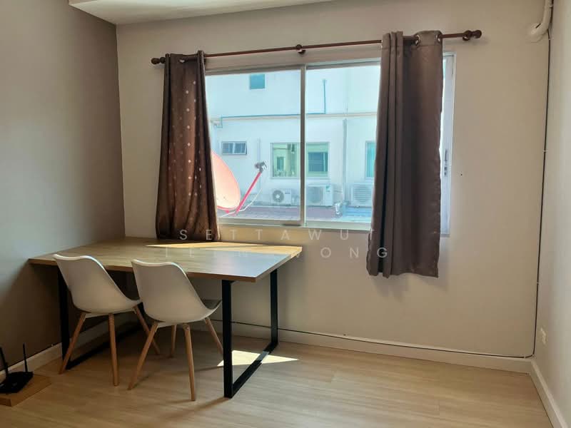 3-BR Townhouse, Bangkok, Saphan Sung, Saphan Sung, Bangkok, 3 Bedrooms, 180 sqm, Townhouse For Rent, by Settawut Leenavong, 500264265 - DDproperty.com