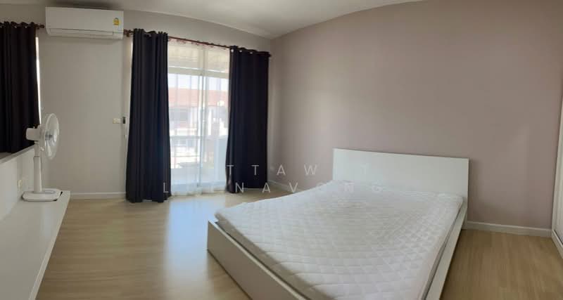 3-BR Townhouse, Bangkok, Saphan Sung, Saphan Sung, Bangkok, 3 Bedrooms, 180 sqm, Townhouse For Rent, by Settawut Leenavong, 500264265 - DDproperty.com