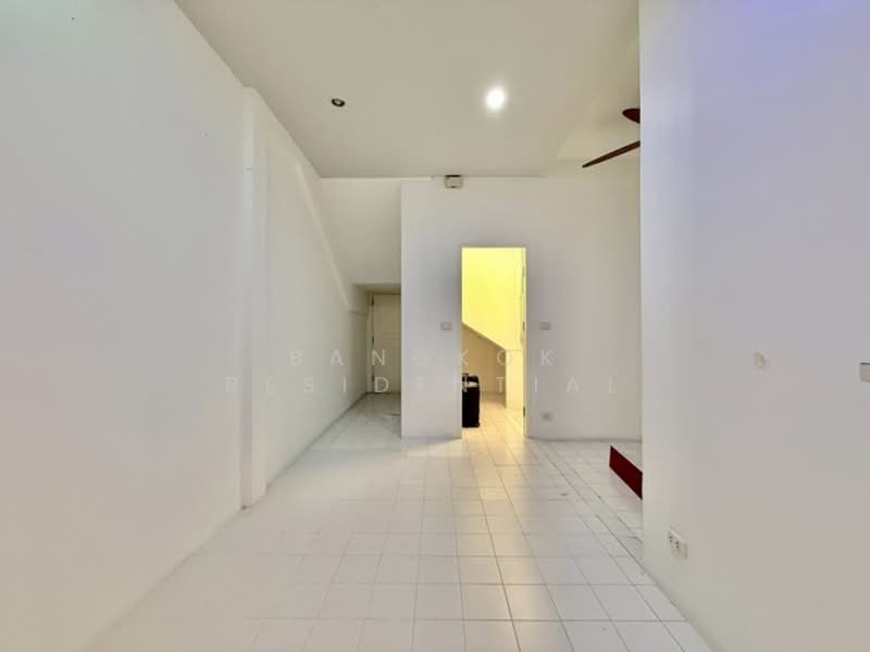 Baan Ananda : บ้านอานันดา, กรุงเทพ, สุขุมวิท 61, คลองตันเหนือ, วัฒนา, กรุงเทพ, 200 ตร.ม., คอนโด ให้เช่า, โดย Bangkok Residential, 500264283 - DDproperty.com