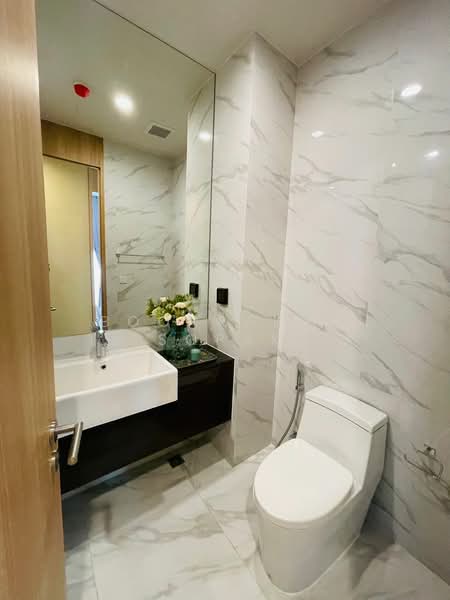 Noble BE19 Sukhumvit, Bangkok, 89 Sukhumvit 19 Alley, Khlong Tan Nua, Watthana, Bangkok, 2 Bedrooms, 61 sqm, Condo For Rent, by Boonraksa Sopak, 500264356 - DDproperty.com