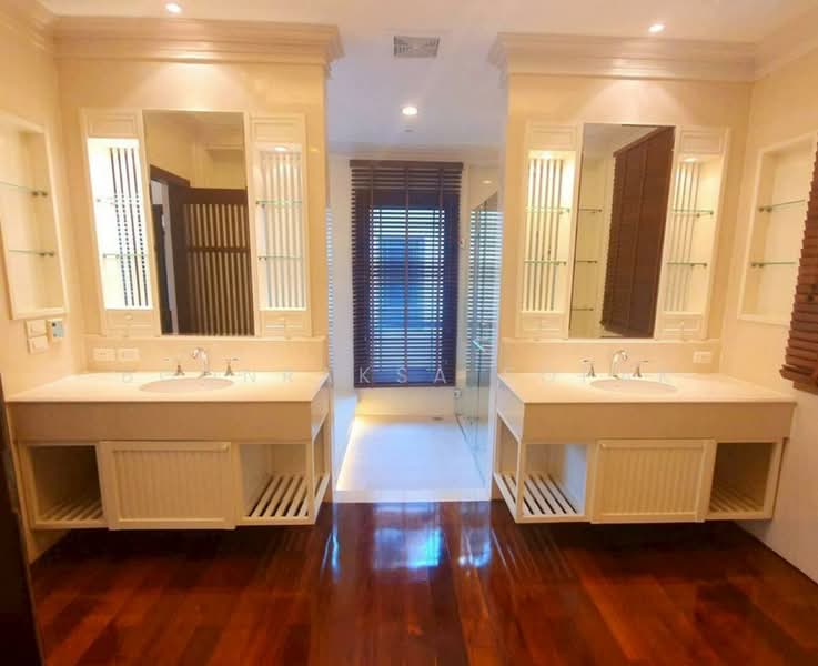 4-BR House, Bangkok, Silom, Bang Rak, Bangkok, 4 Bedrooms, 343 sqm, Single Detached House For Rent, by Boonraksa Sopak, 500264374 - DDproperty.com