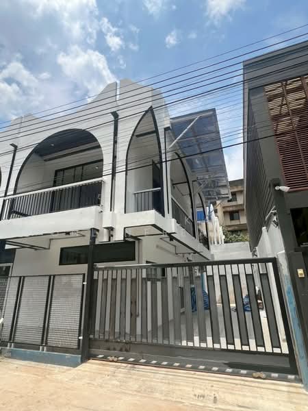 ขาย - Baan Suan Charoenjai : บ้านสวนเจริญใจ, กรุงเทพ