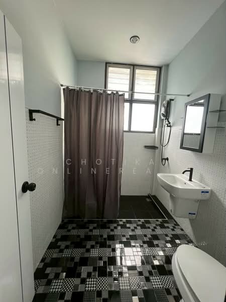 Baan Suan Charoenjai, Bangkok, Soi Ekkamai 12, Khlong Tan Nua, Watthana, Bangkok, 3 Bedrooms, 210 sqm, Semi-Detached House (Twin House) For Sale, by chotika onlinerealtor, 500264392 - DDproperty.com