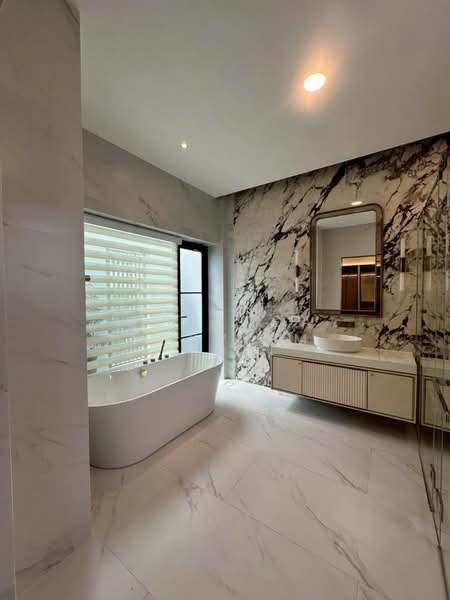 Nantawan Rama 9 - New Krungthepkreetha, Bangkok, Saphan Sung, Saphan Sung, Bangkok, 5 Bedrooms, 558 sqm, Single Detached House For Sale, by Suchada Yodyiem, 500264401 - DDproperty.com