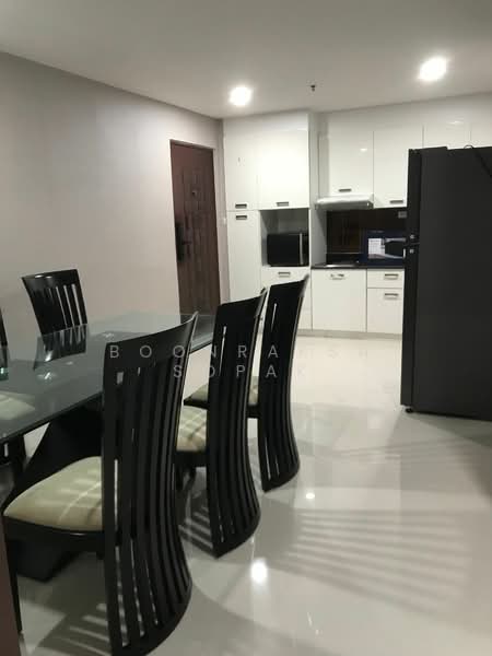 Sukhumvit Living Town, Bangkok, 299 Sukhumvit 21 Road, Khlongtoei Nua, Watthana, Bangkok, 2 Bedrooms, 91 sqm, Condo For Rent, by Boonraksa Sopak, 500264419 - DDproperty.com
