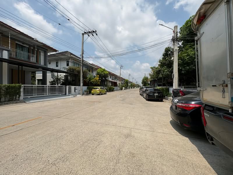 RK Home Park 2 Rama 9 - Wongwaen, Bangkok, 51 Patthana Chonabot 3 Rd, Khlong Song Ton Nun, Lat Krabang, Bangkok, 5 Bedrooms, 200 sqm, Single Detached House For Sale, by The Best Property  ติ๋ว, 500264451 - DDproperty.com