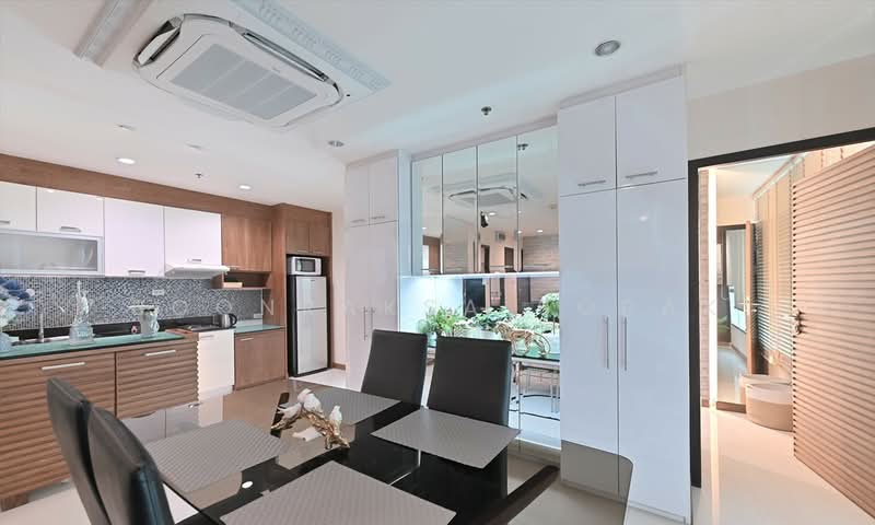 Sukhumvit Living Town, Bangkok, 299 Sukhumvit 21 Road, Khlongtoei Nua, Watthana, Bangkok, 2 Bedrooms, 63 sqm, Condo For Rent, by Boonraksa Sopak, 500264502 - DDproperty.com
