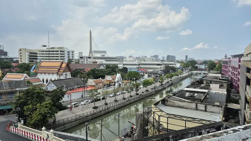 ขาย - อาคารพานิชย์แปลงหัวมุม บริเวณแยกถนนสามเสน-ลูกหลวง, เพียง 200 ม. จาก MRT หอสมุดแห่งชาติ (กำลังสร้าง), กรุงเทพ