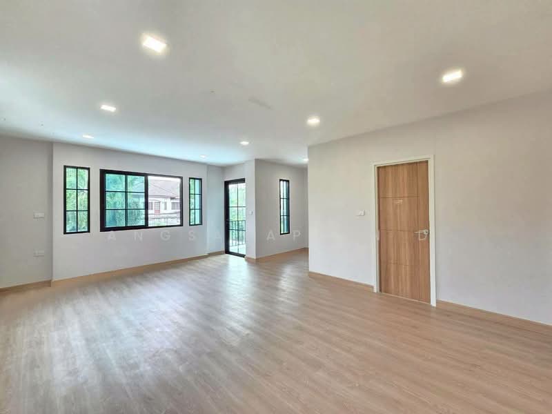 Ladawan Pinklao-Borommaratchachonnani, Bangkok, Borommaratchachonnani Road, Sala Thammasop, Thawi Watthana, Bangkok, 4 Bedrooms, 348 sqm, Single Detached House For Sale, by Angsanaporn D, 500264559 - DDproperty.com