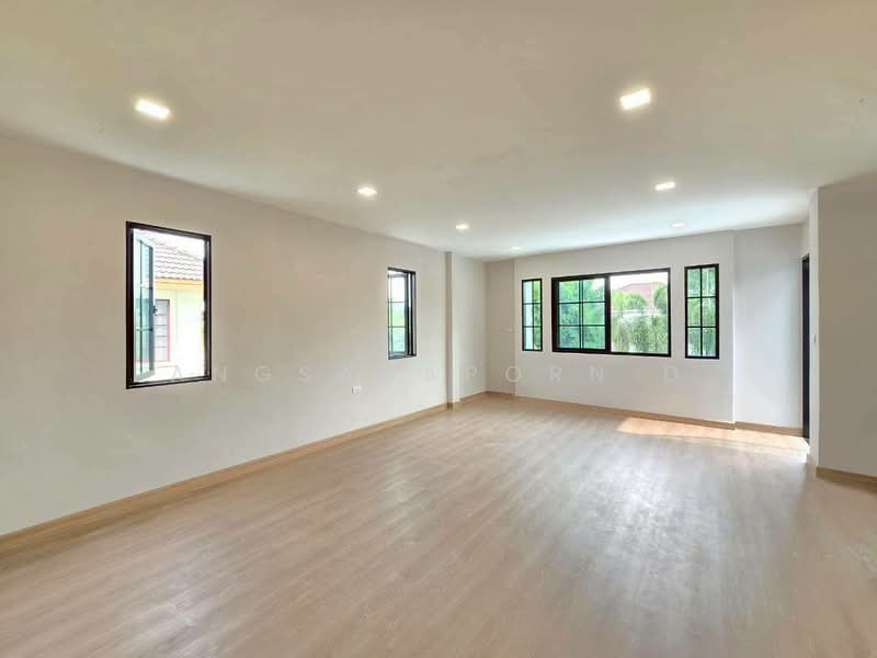 Ladawan Pinklao-Borommaratchachonnani, Bangkok, Borommaratchachonnani Road, Sala Thammasop, Thawi Watthana, Bangkok, 4 Bedrooms, 348 sqm, Single Detached House For Sale, by Angsanaporn D, 500264559 - DDproperty.com