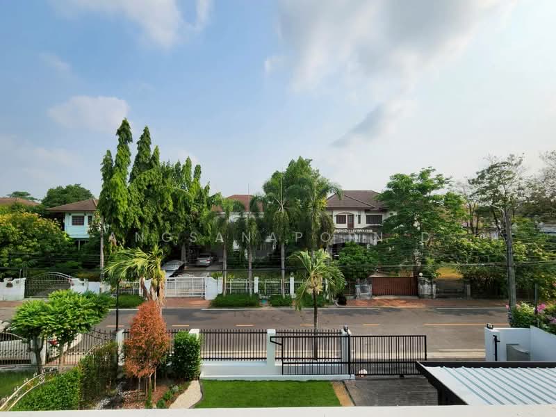 Ladawan Pinklao-Borommaratchachonnani, Bangkok, Borommaratchachonnani Road, Sala Thammasop, Thawi Watthana, Bangkok, 4 Bedrooms, 348 sqm, Single Detached House For Sale, by Angsanaporn D, 500264559 - DDproperty.com