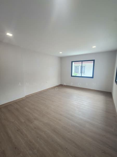 Ladawan Pinklao-Borommaratchachonnani, Bangkok, Borommaratchachonnani Road, Sala Thammasop, Thawi Watthana, Bangkok, 4 Bedrooms, 348 sqm, Single Detached House For Sale, by Angsanaporn D, 500264559 - DDproperty.com