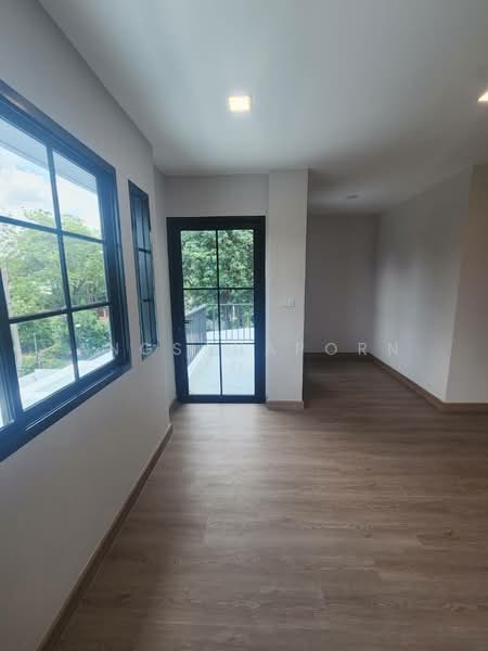 Ladawan Pinklao-Borommaratchachonnani, Bangkok, Borommaratchachonnani Road, Sala Thammasop, Thawi Watthana, Bangkok, 4 Bedrooms, 348 sqm, Single Detached House For Sale, by Angsanaporn D, 500264559 - DDproperty.com