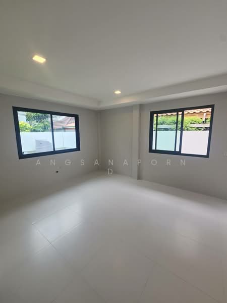 Ladawan Pinklao-Borommaratchachonnani, Bangkok, Borommaratchachonnani Road, Sala Thammasop, Thawi Watthana, Bangkok, 4 Bedrooms, 348 sqm, Single Detached House For Sale, by Angsanaporn D, 500264559 - DDproperty.com