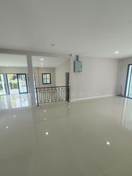 Ladawan Pinklao-Borommaratchachonnani, Bangkok, Borommaratchachonnani Road, Sala Thammasop, Thawi Watthana, Bangkok, 4 Bedrooms, 348 sqm, Single Detached House For Sale, by Angsanaporn D, 500264559 - DDproperty.com