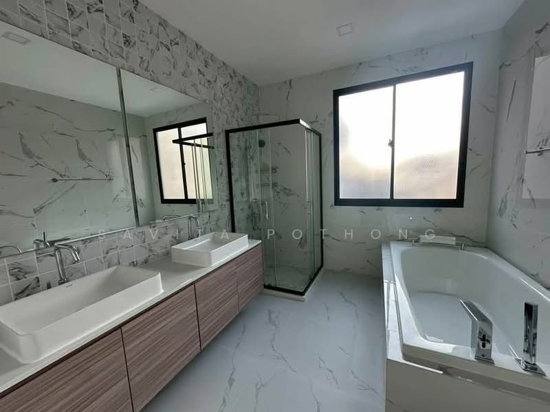 Patio Ratchayothin, Bangkok, Phahonyothin 32, Chan Kasem, Chatuchak, Bangkok, 3 Bedrooms, 267 sqm, Townhouse For Rent, by Savita Pothong, 500264586 - DDproperty.com