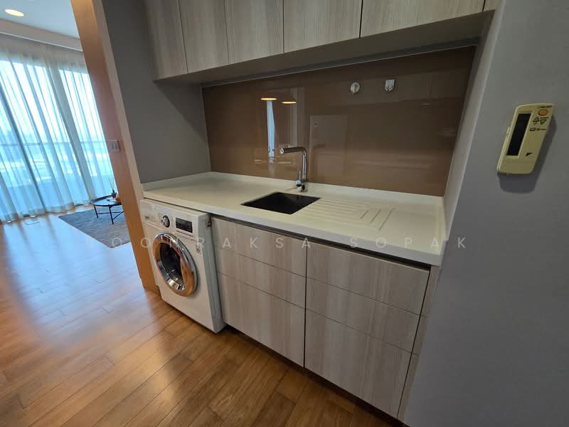 The Lumpini 24, Bangkok, Sukhumvit 24 Road, Khong Tan, Khlong Toei, Bangkok, 2 Bedrooms, 54 sqm, Condo For Rent, by Boonraksa Sopak, 500264589 - DDproperty.com