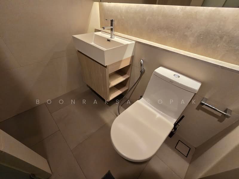 The Lumpini 24, Bangkok, Sukhumvit 24 Road, Khong Tan, Khlong Toei, Bangkok, 2 Bedrooms, 54 sqm, Condo For Rent, by Boonraksa Sopak, 500264589 - DDproperty.com