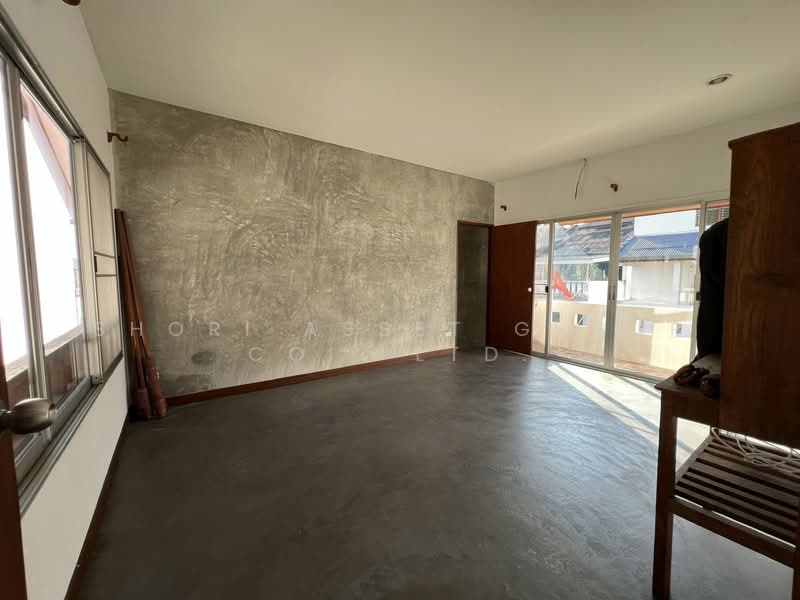 House in Chang Phueak area, Chiang Mai, Chiang Mai, Chang Phuak, Muang Chiang Mai, Chiang Mai, 6 Bedrooms, 293 sqm, Single Detached House For Rent, by Shori Asset Group Co., Ltd., 500264623 - DDproperty.com