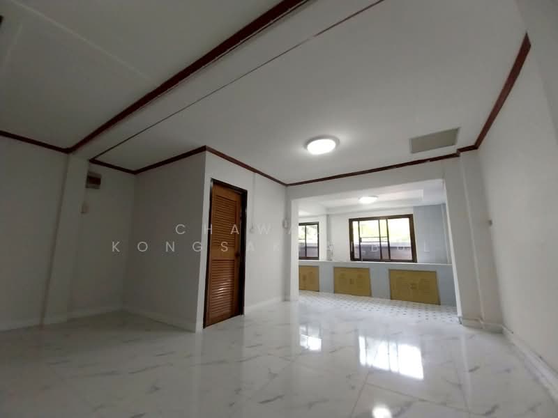 Nareenakorn 12, Nonthaburi, Bang Rak Pattana, Bang Bua Thong, Nonthaburi, 3 Bedrooms, 220 sqm, Townhouse For Sale, by CHAWALIT KONGSAKPAIBUL, 500264625 - DDproperty.com