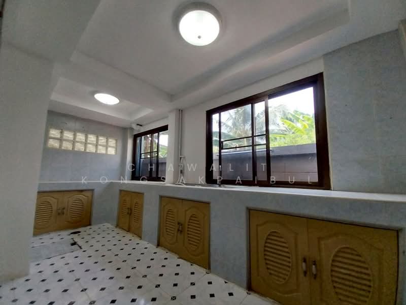 Nareenakorn 12, Nonthaburi, Bang Rak Pattana, Bang Bua Thong, Nonthaburi, 3 Bedrooms, 220 sqm, Townhouse For Sale, by CHAWALIT KONGSAKPAIBUL, 500264625 - DDproperty.com