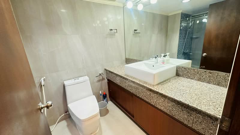 Lake Avenue Sukhumvit 16, Bangkok, Soi Sammitr Sukhumvit Road, Khlong Tan Nua, Watthana, Bangkok, 2 Bedrooms, 113 sqm, Condo For Rent, by Boonraksa Sopak, 500264691 - DDproperty.com