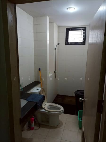3-story townhouse in The Location housing project, 3 bedrooms, 3 bathrooms., Samut Sakhon, เอกชัย, Maharchai, Muang Samut Sakhon, Samut Sakhon, 3 Bedrooms, 170 sqm, Townhouse For Sale, by สุรีย์ ชุนรัตนชัย, 500264731 - DDproperty.com