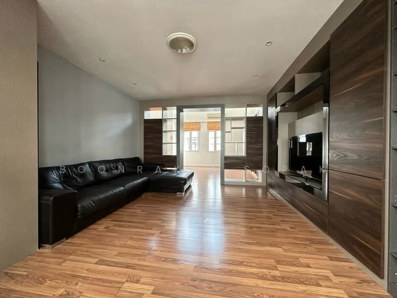 Plus City Park Sukhumvit 101/1, Bangkok, 6 Soi Wachiratham Sathit 31, Bang Chak, Phra Khanong, Bangkok, 3 Bedrooms, 240 sqm, Townhouse For Rent, by Boonraksa Sopak, 500264761 - DDproperty.com