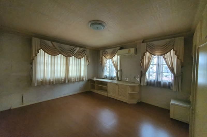For Sale - หมู่บ้านชลลดา รามอินทรา (กาญจนาภิเษก ซ.7), Bangkok