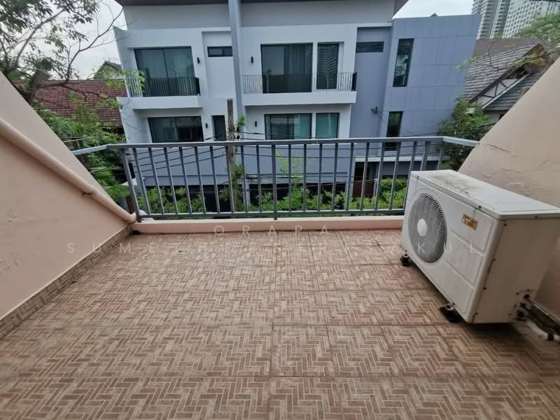3-BR Townhouse, Bangkok, Khlong Tan Nua, Watthana, Bangkok, 3 Bedrooms, 120 sqm, Townhouse For Sale, by Orapa Sumetheesirisakul, 500264861 - DDproperty.com